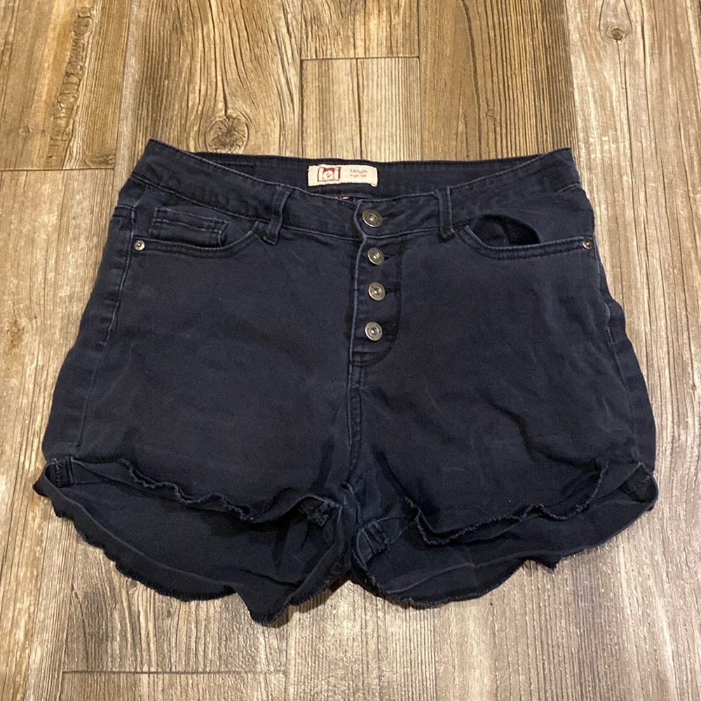 Shorts, size womens  Medium, Tatum High Rise, L.E.I brand